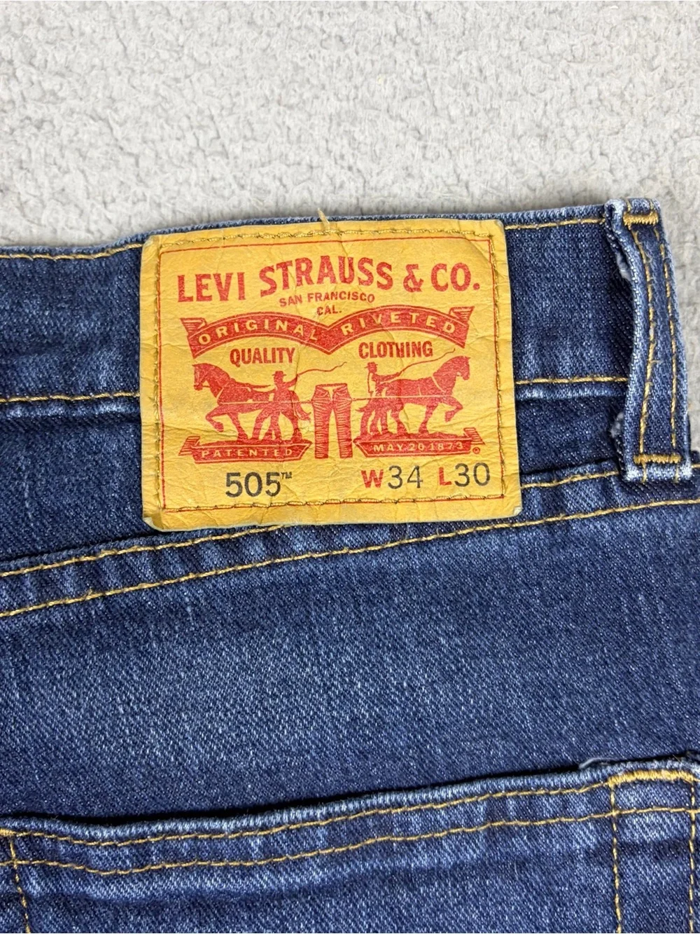 Vintage Levi's 505 Jeans Men's 34x30 Straight Leg Blue Denim Red Tab 1996